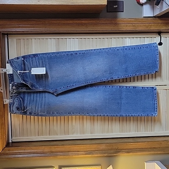 Jeans - Picture 3 of 4